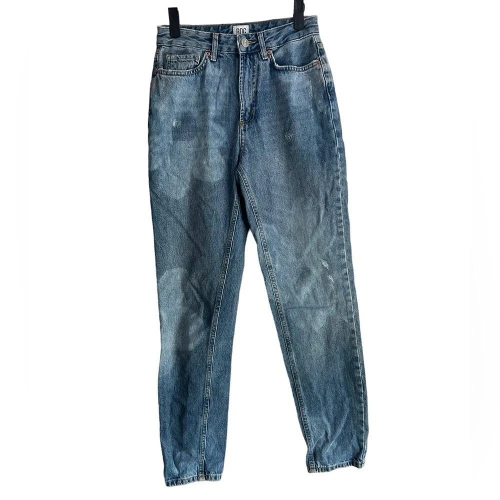 BDG MOM HIGH RISE FLOWER PRINT JEANS